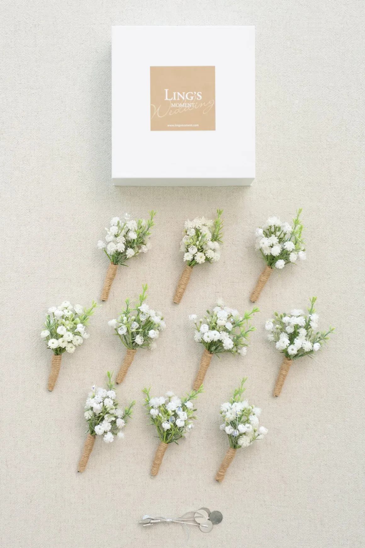 Boutonnieres for Guests in Baby's Breath