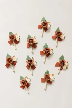 Boutonnieres for Guests in Burnt Orange
