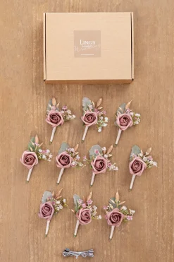 Boutonnieres for Guests in Dusty Rose & Cream