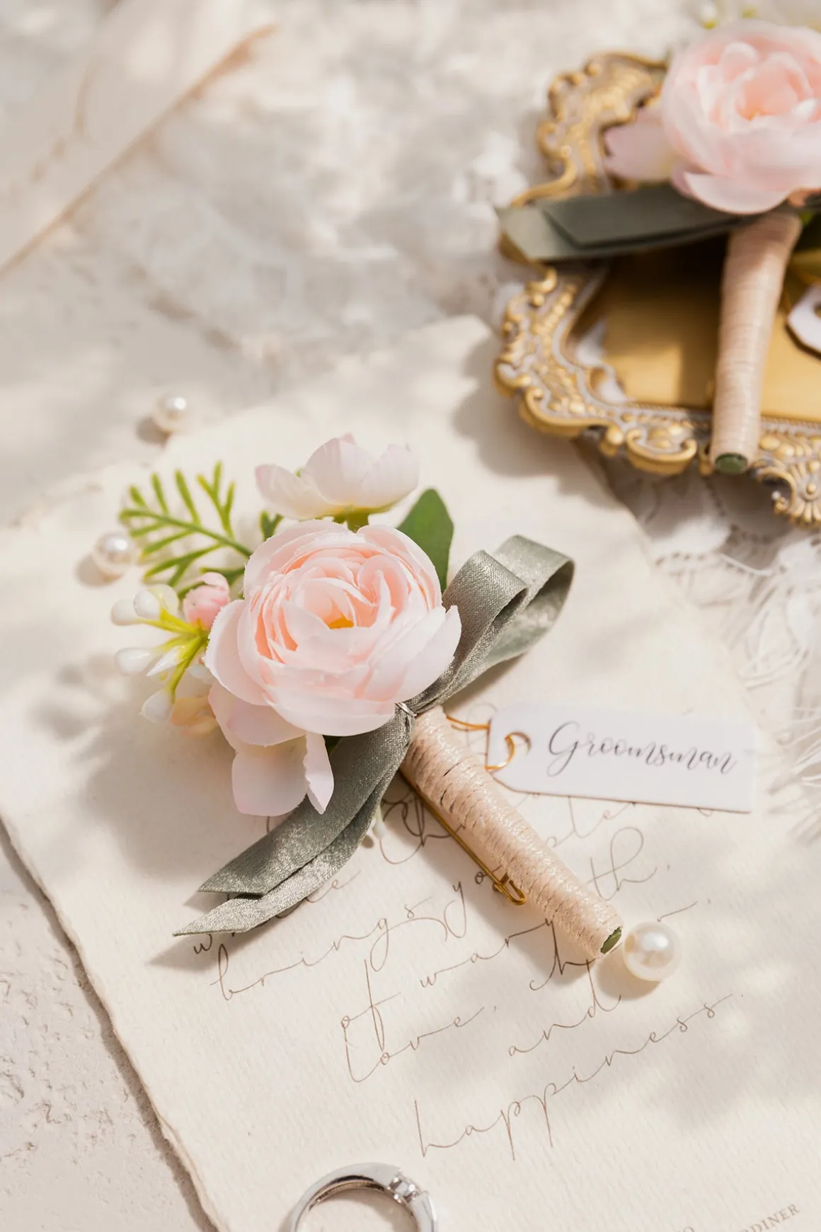 Boutonnieres in Blush & Cream
