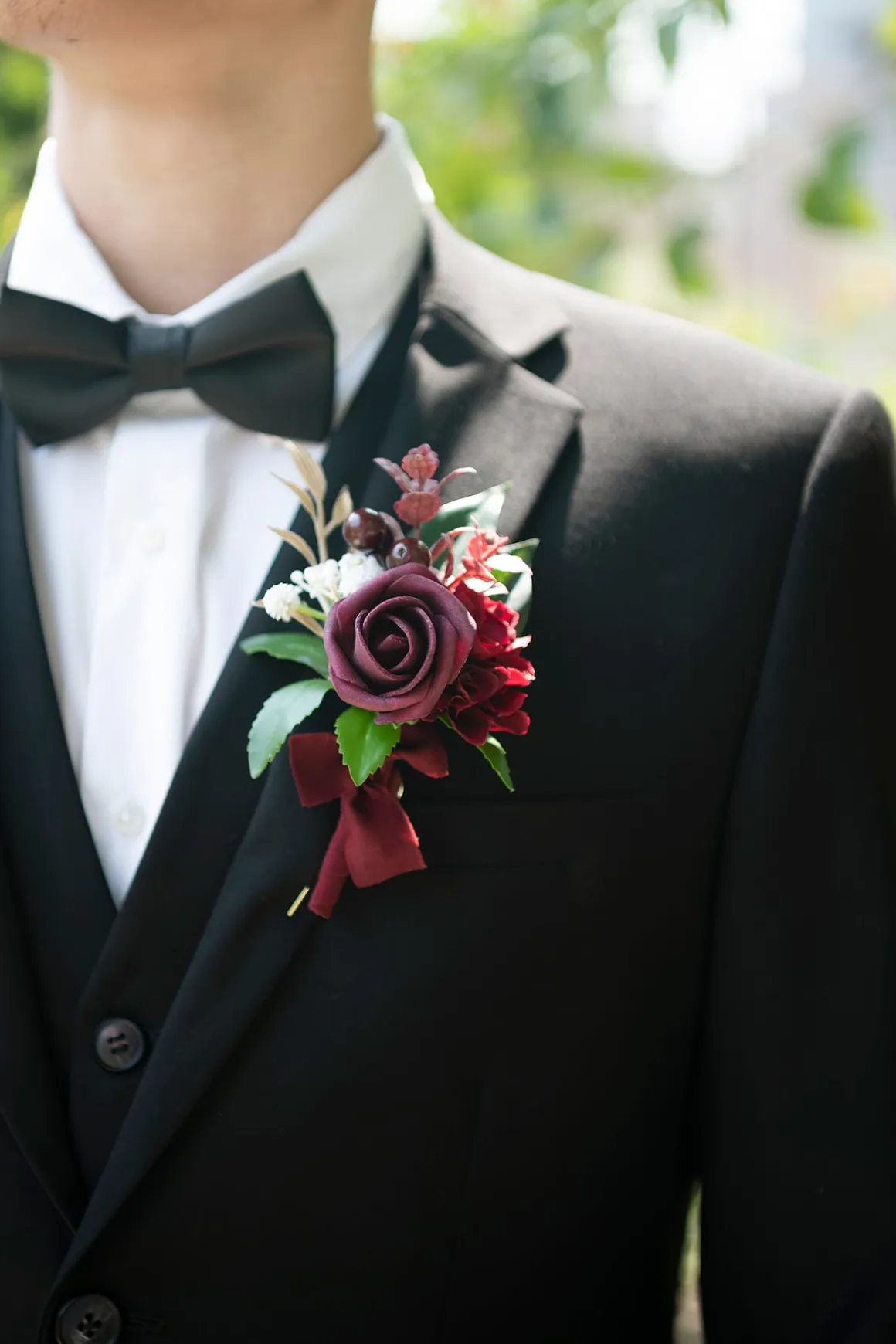 Boutonnieres in Classic Marsala (Set of 6)