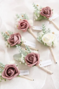 Boutonnieres in Dusty Rose & Cream