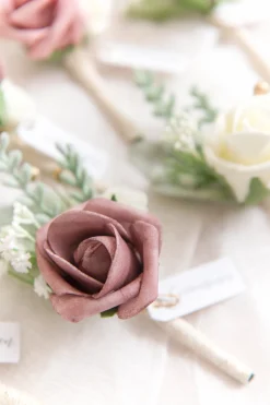 Boutonnieres in Dusty Rose & Cream
