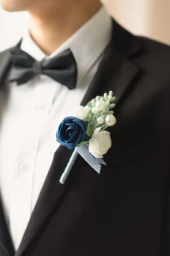 Boutonnieres in Noble Navy Blue