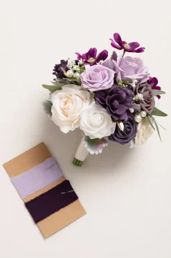 Bridesmaid Bouquet in Lilac & Cream | Clearance