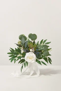 Bridesmaid Posy in Natural Whites