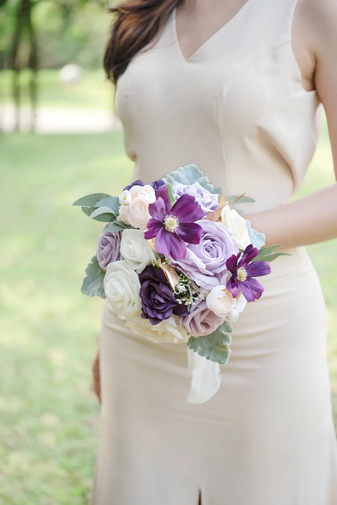 Maid of Honor & Bridesmaid Bouquets in Lilac & Gold