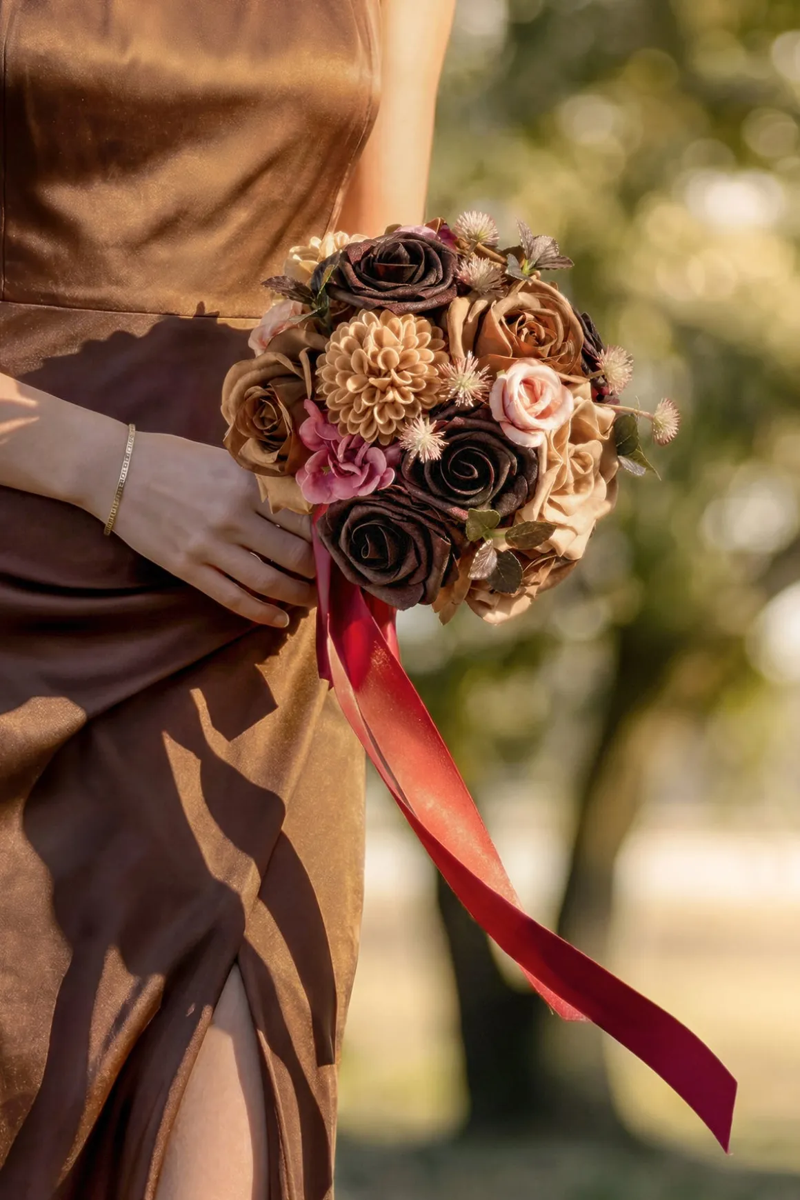 Round Bridesmaid Bouquet in Earth Brown & Black Baccara (Set of 1)